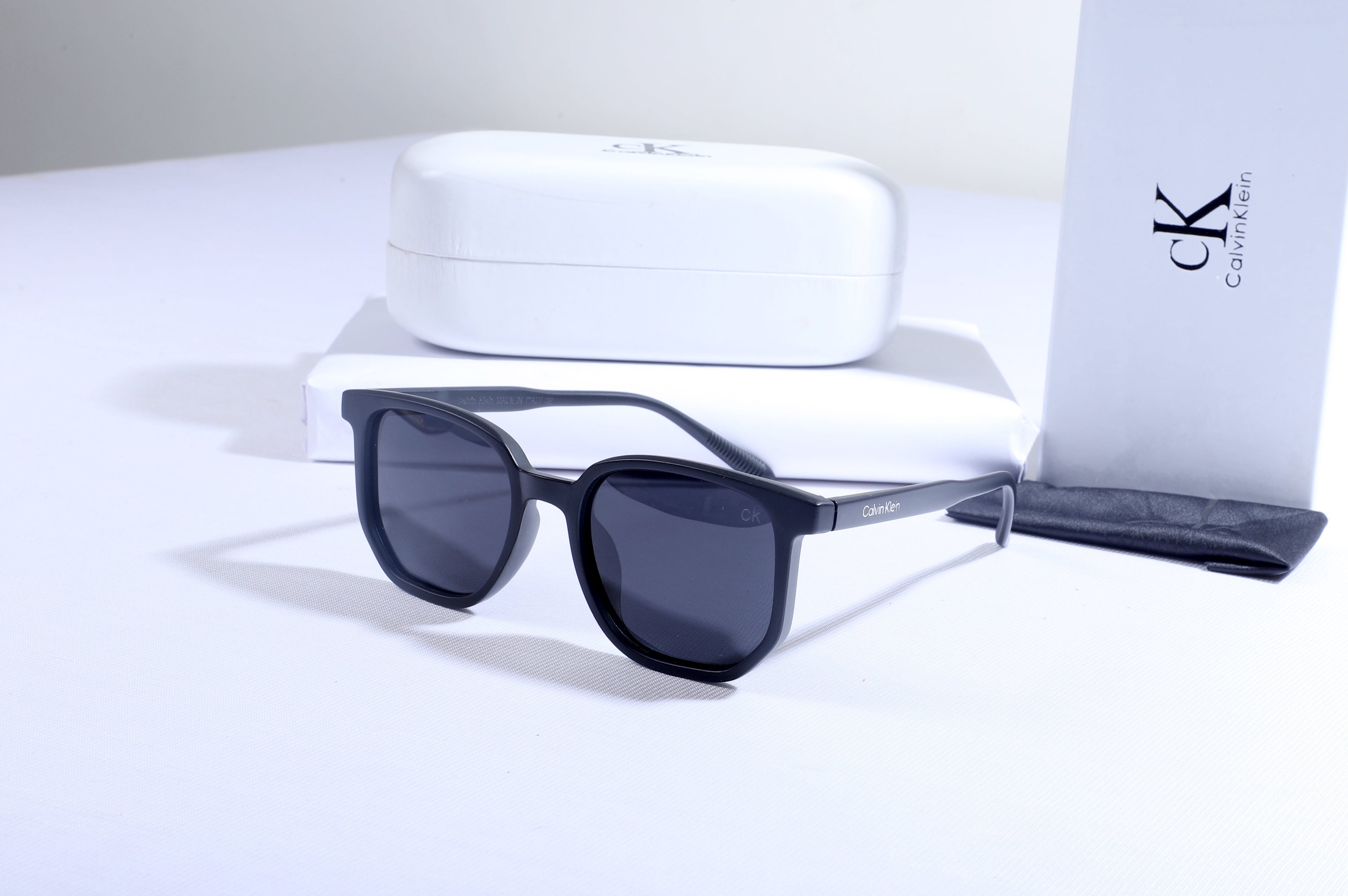 CALVIN KLEIN Shadowed Onyx Chic Fit Square Sunglasses
