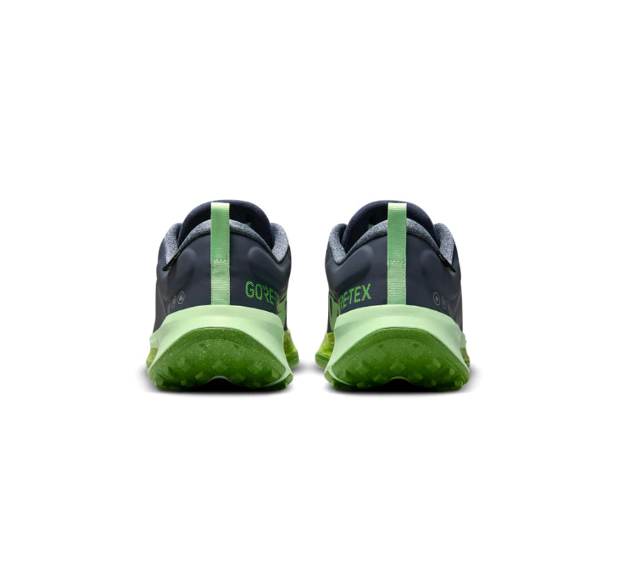 Puma sport shoes